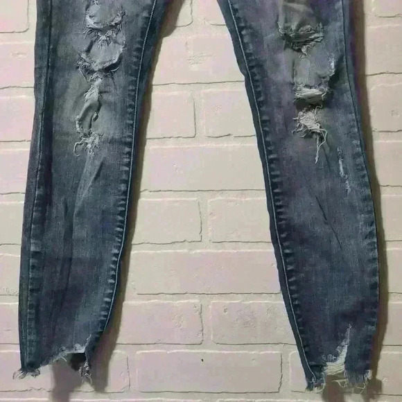 Cello Ripped/Distressed Jeans Size: 00/23 #0057 - Picture 2 of 8